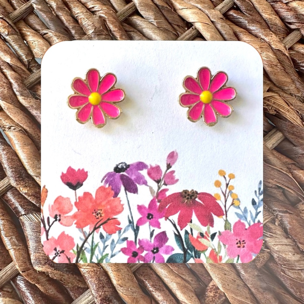 New Handmade Dark Pink Daisy Studs (0.6" Diameter) (Version 1)